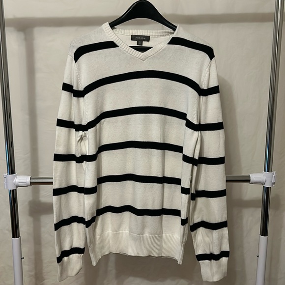 Striped White Sweater - Picture 1 of 4